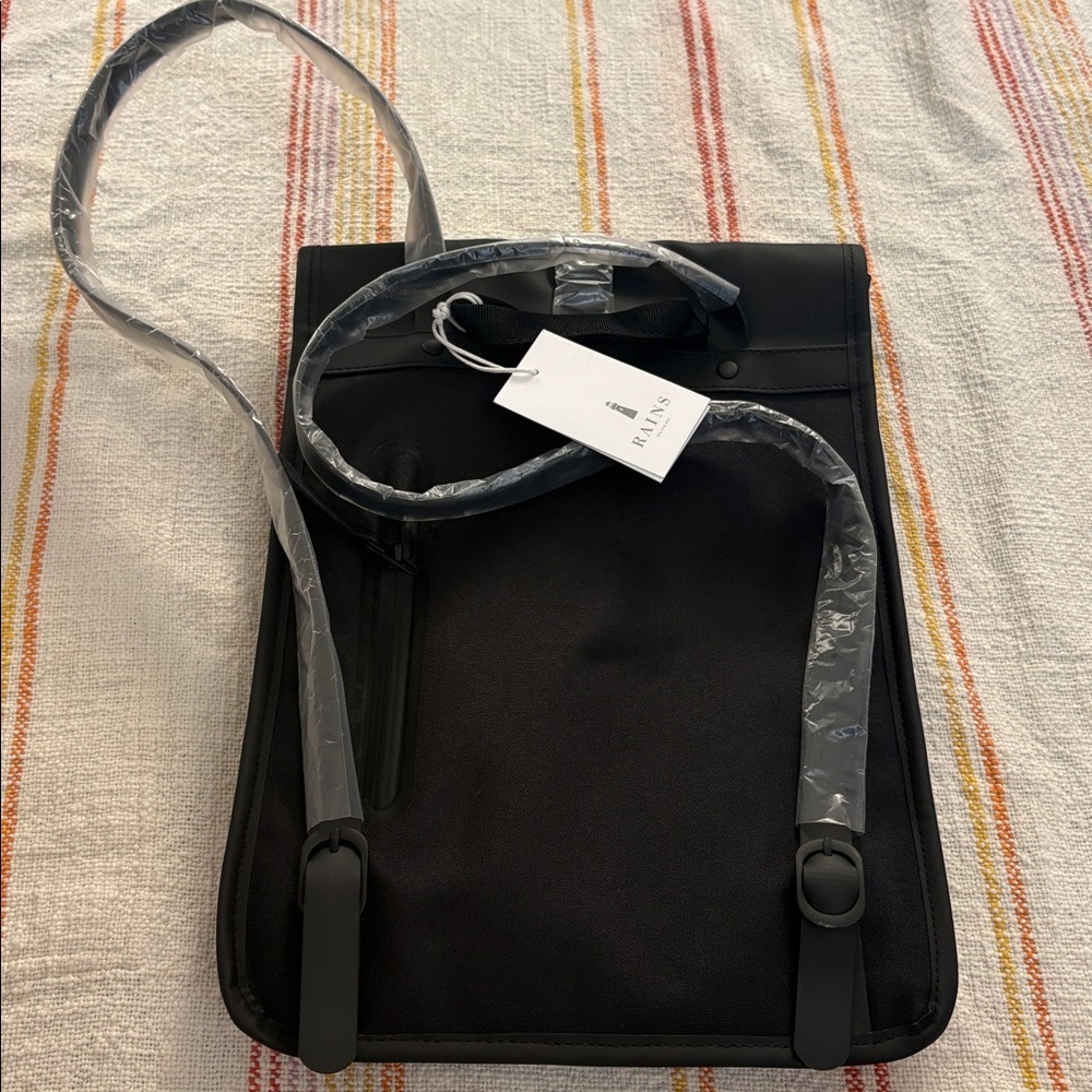 NWT - Mini - Rains - Black Roll-Top Mini Backpack - Picture 4 of 7
